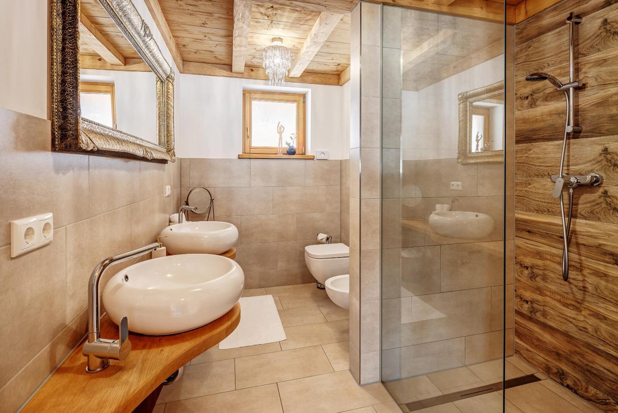Landhaus Trinis - Gaestezimmer - Bad - Bett - Kleine Kaffee - Tee-Theke Mit Kuehlschrank - Parkplatz Rotta Exterior foto